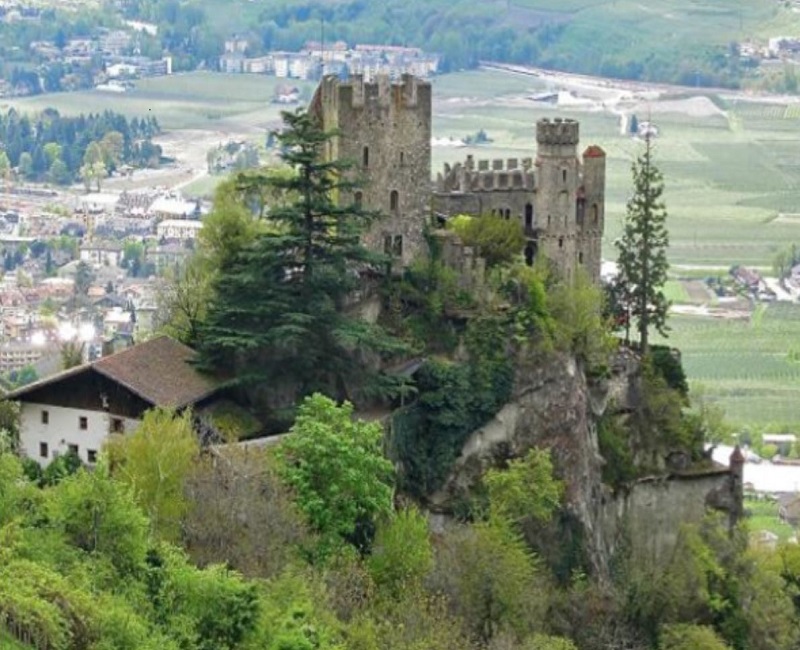 Aerial picture of Brunnenburg Castle
