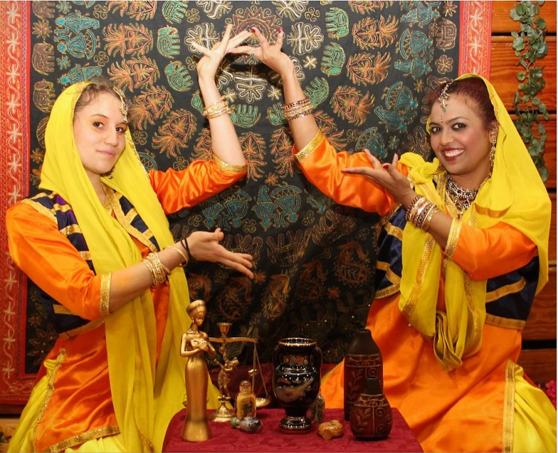 Students in Saris at international night