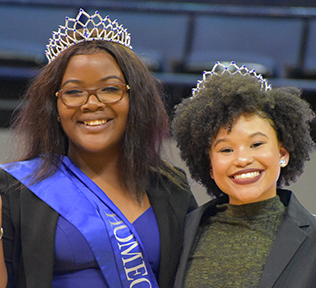 2019 Homecoming Queens, Amber Lemelle (R) and LaMaria Phillips (L).