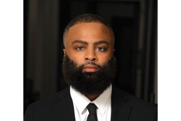 Headshot of Assistant Basketball Coach Mal Mundy