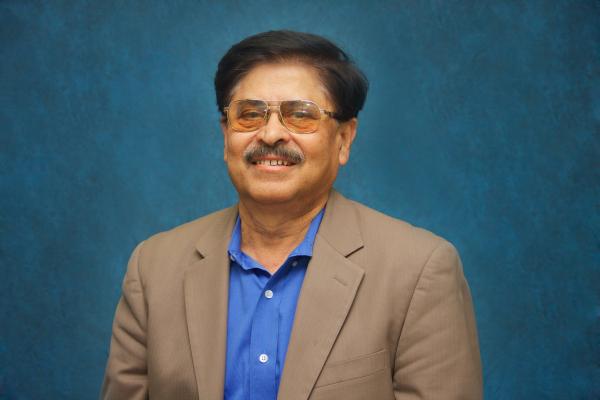 Tarun Mukherjee, whose primary expertise is in corporate finance, has established the Kali Charan Mukherjee Endowed Scholarship in Finance for University of New Orleans students.