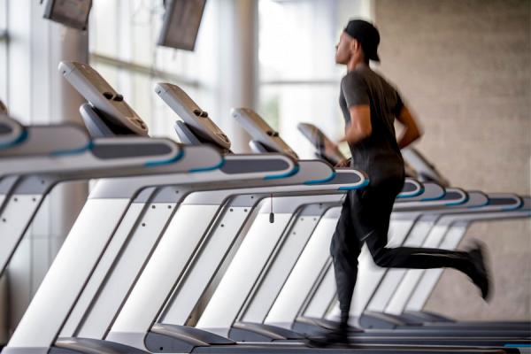 Human performance and health promotion professor Marc Bonis’ recent review of several studies indicates regular exercise is beneficial in fighting COVID-19. 