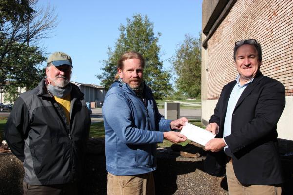 (from left) Martin O’Connell, associate professor of EES; Mark Kulp, chair of EES; and Robert Rooney, New Orleans Geological Society Memorial Foundation