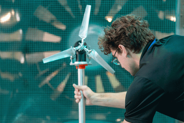 An interdisciplinary team of University of New Orleans students will compete in the Department of Energy-sponsored wind competition. (Photo: National Renewable Energy Lab)